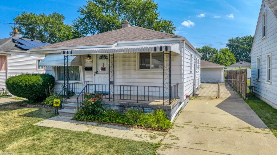 24828 Laetham AVE, Eastpointe, MI 48021 - #2