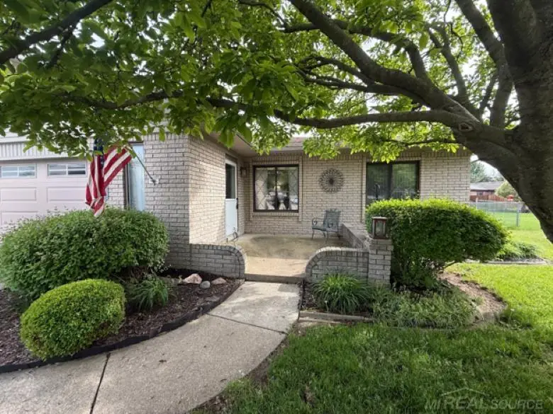 15746 Nader CT, Clinton Township, MI 48038 - #1