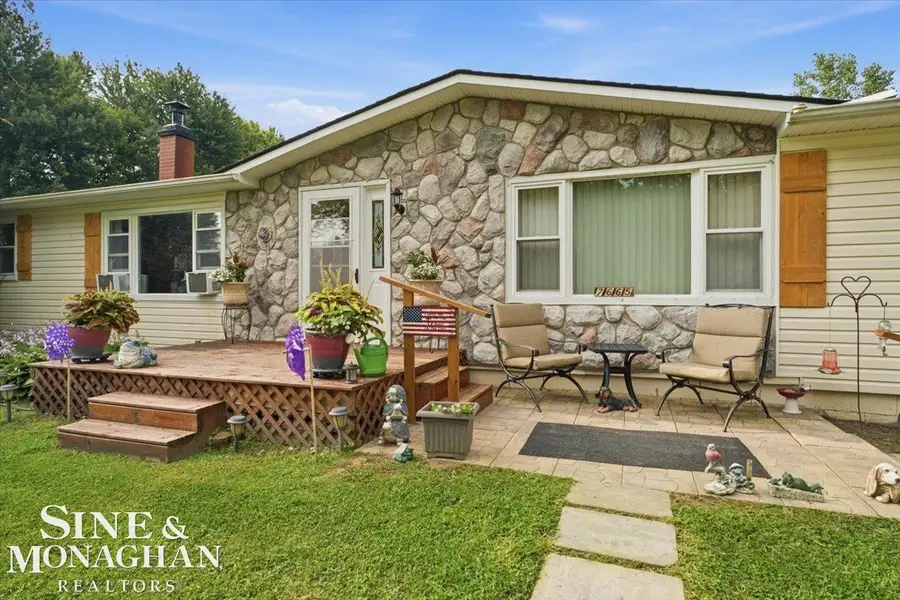 7665 Metcalf RD, Avoca, MI 48006 - #2