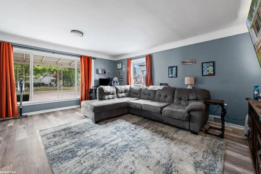 24845 Lambrecht Ave RD, Eastpointe, MI 48021 - #2
