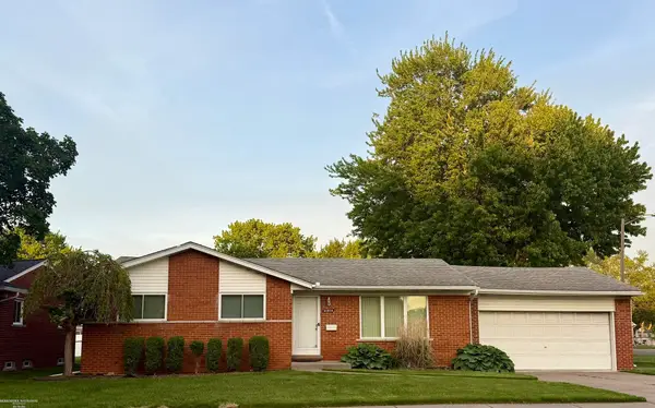 31010 Roan DR, Warren, MI 48093