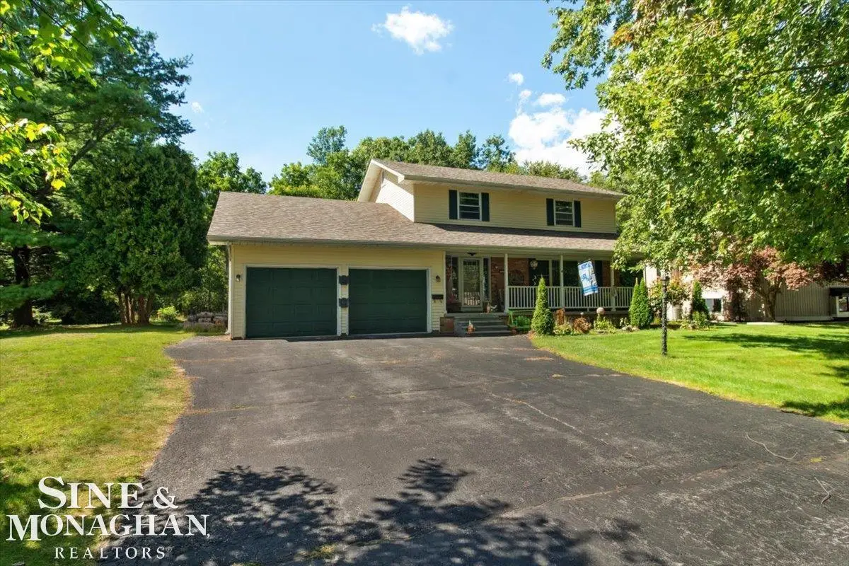 137 E Meldrum CIR, Saint Clair, MI 48079 - #1