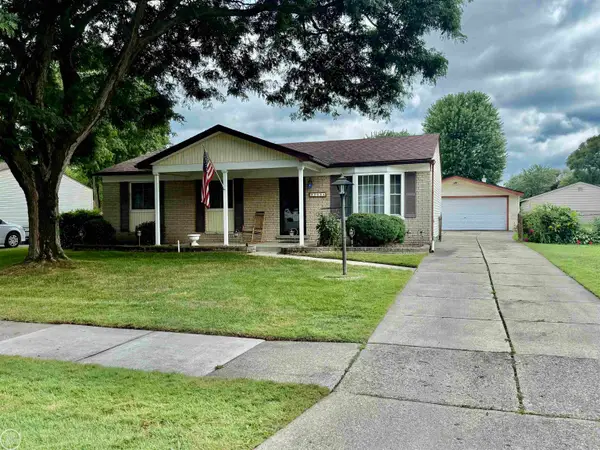 32634 Coach DR, NewBaltimore, MI 48047