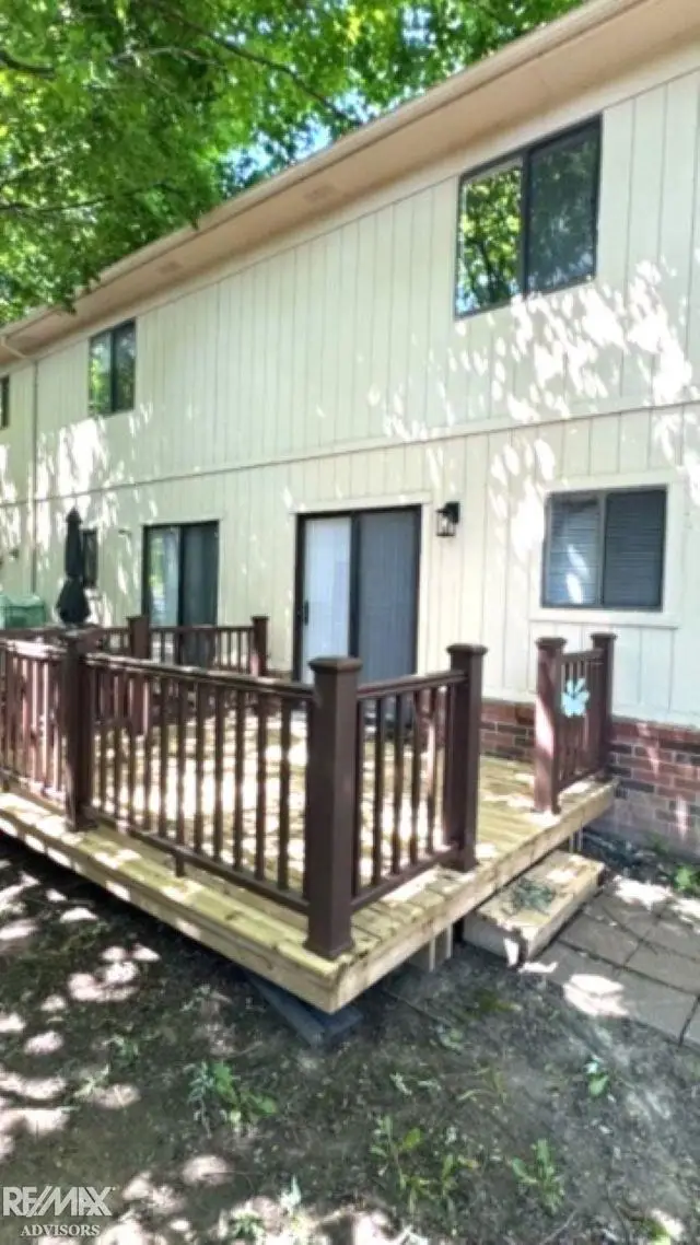 40869 Highpointe DR, Clinton, MI 48038 - #2