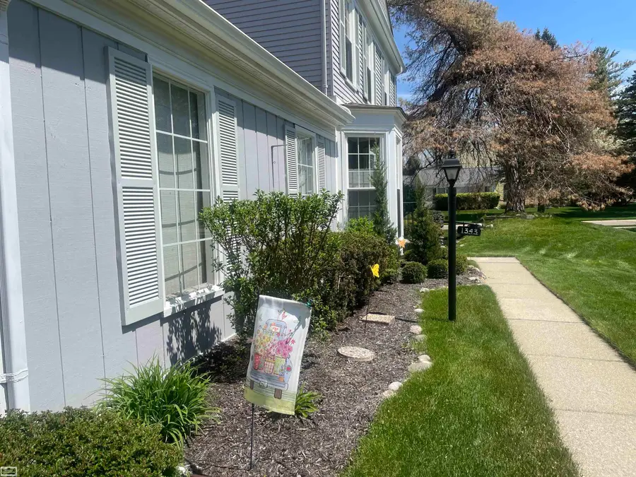 1343 Autumn LN, Rochester Hills, MI 48306 - #3