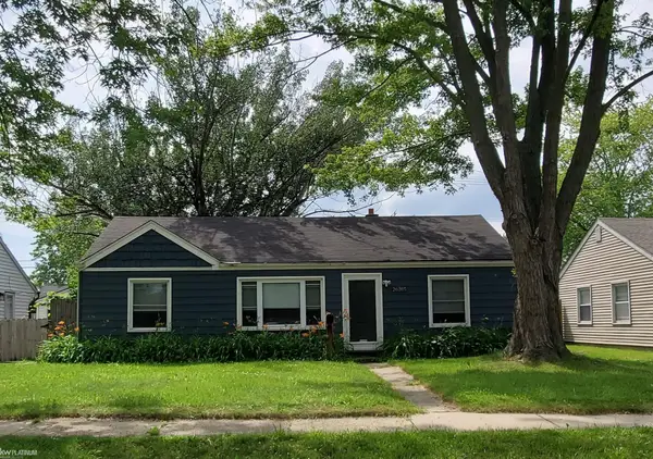 26315 Beaconsfield ST, Roseville, MI 48066