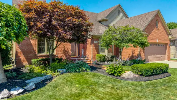 47565 Woodberry Estates DR, Macomb, MI 48044