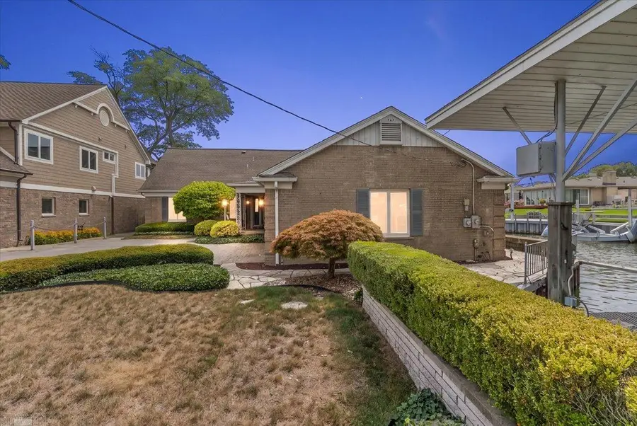 27210 Lane ST, Saint Clair Shores, MI 48081 - #2