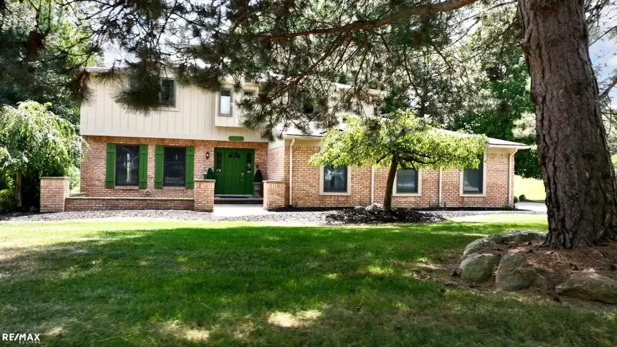 1155 Hickory Hill Dr DR, Rochester Hills, MI 48309 - #3
