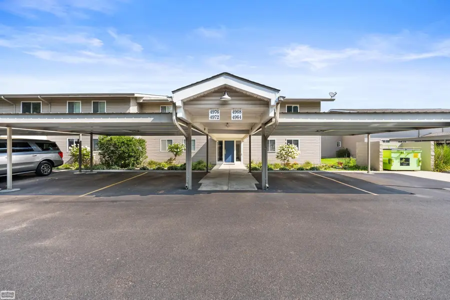 4964 Lake Point DR, Waterford, MI 48329 - #2