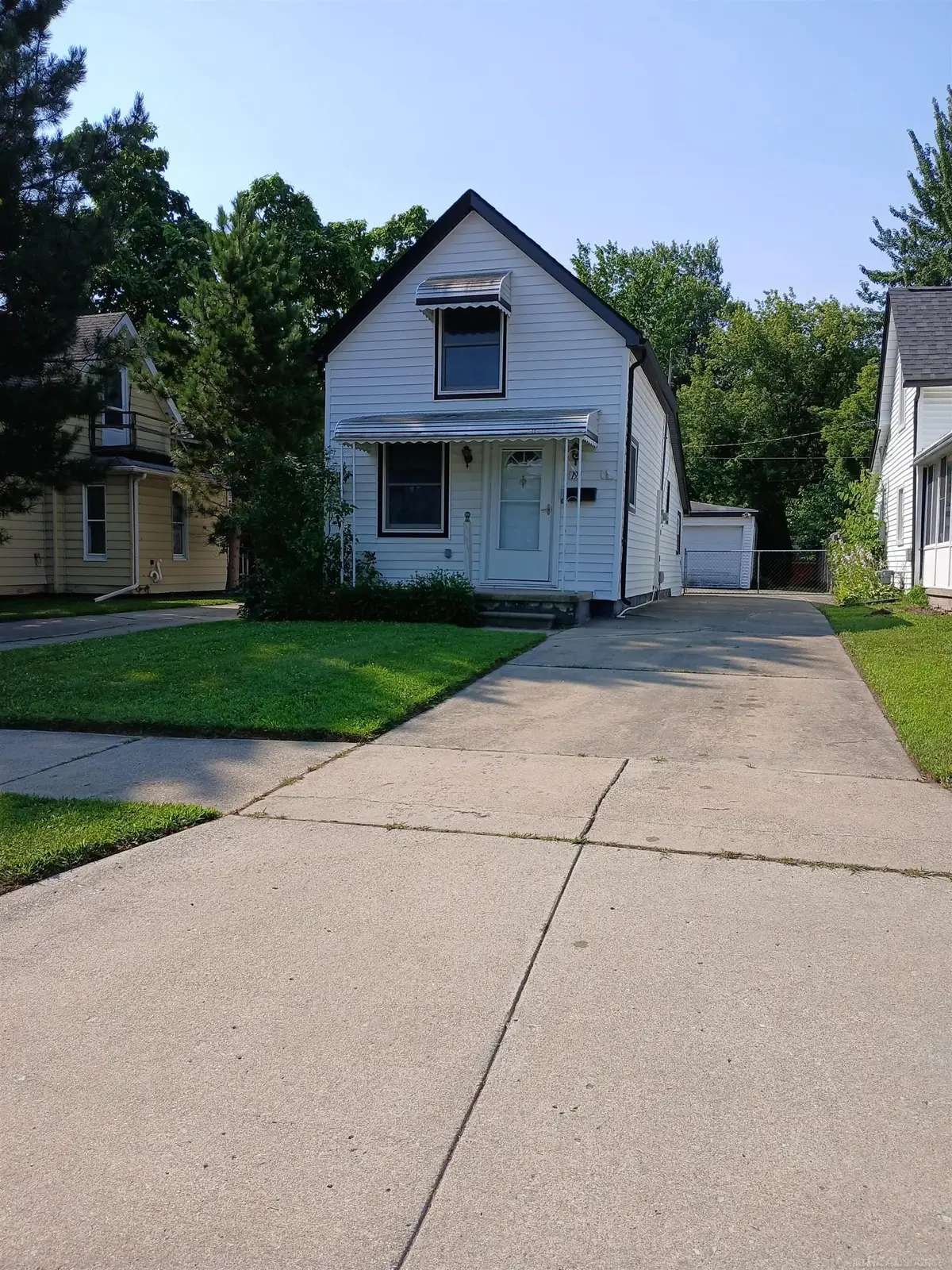 193 Robertson ST, Mount Clemens, MI 48043 - #1