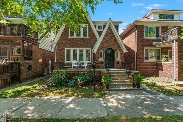 873-875 Beaconsfield AVE, GrossePointePark, MI 48230