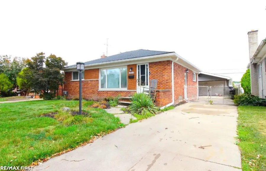 24914 Raven AVE, Eastpointe, MI 48021 - #2