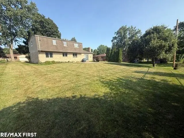 53277 Garland DR, Utica, MI 48316 - #3