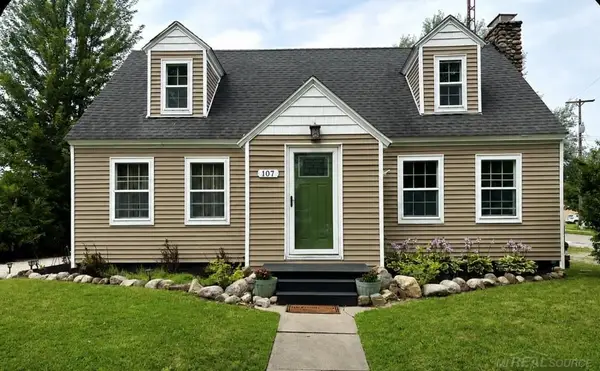 107 N Reinberg AVE, Scottville, MI 49454