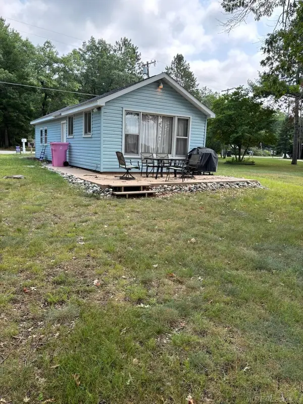 7201 Loud DRS, Oscoda, MI 48750