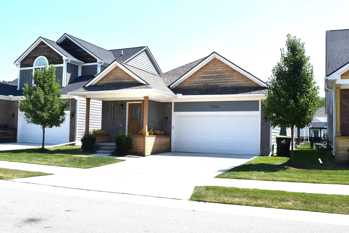 47050 Brookview DR, Chesterfield, MI 48047 - #1