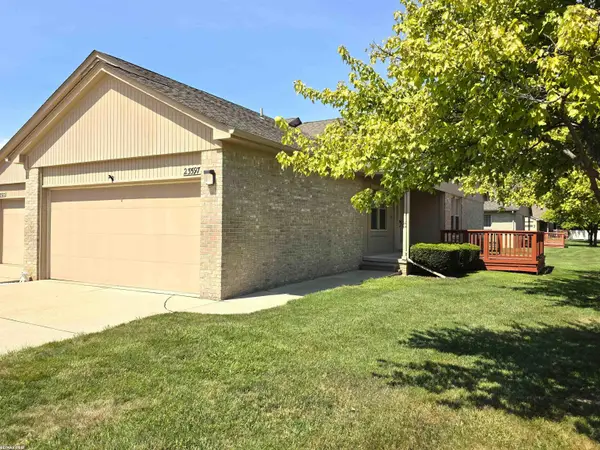 23597 Suttons Bay DR, ClintonTownship, MI 48036