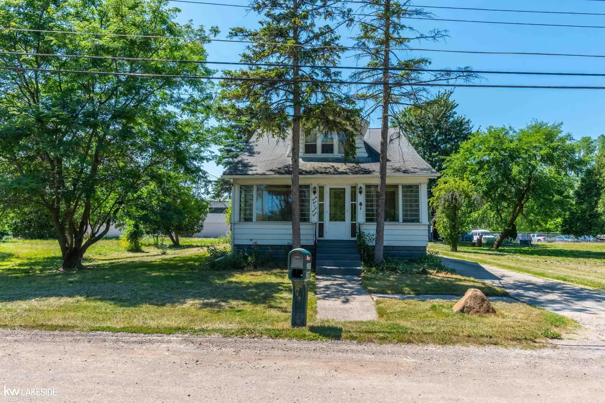 35093 Hengesbach DR, Clinton Township, MI 48035 - #1