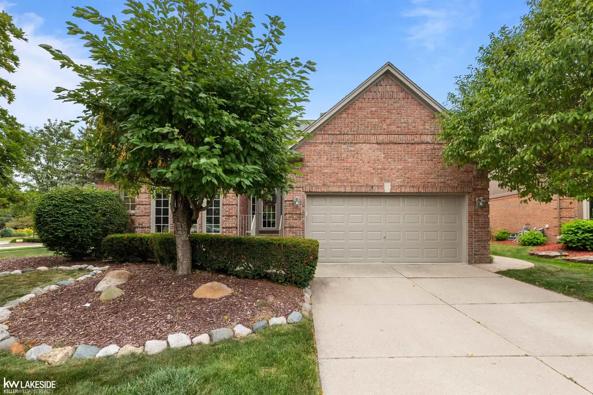 6602 Berkshire DR, Washington, MI 48094 - #1