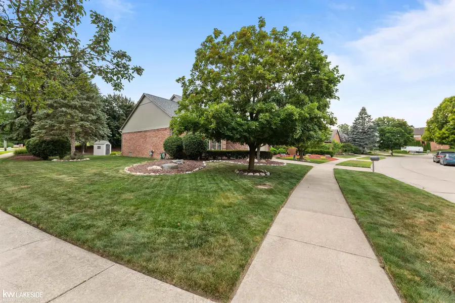 6602 Berkshire DR, Washington, MI 48094 - #3