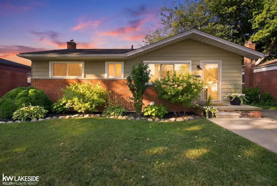 22834 E 13 MILE RD, Saint Clair Shores, MI 48082 - #2