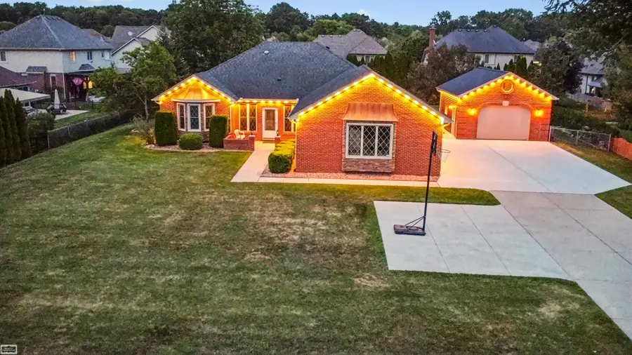 47466 North AVE, Macomb, MI 48042 - #3