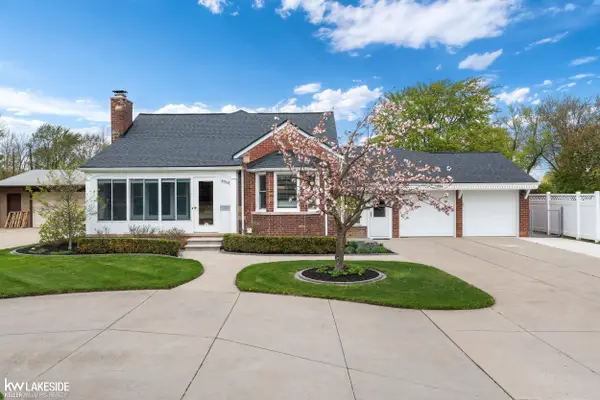21215 E 11 Mile RD, StClairShores, MI 48081