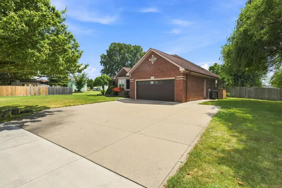 21010 Miles S ST, Clinton Township, MI 48036 - #3