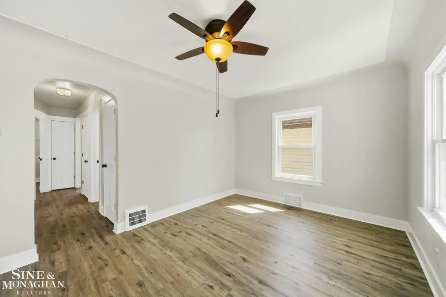 7325 Mckinley ST, Center Line, MI 48015 - #3