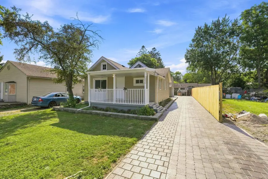 2950 Hartline Drive DR, Rochester, MI 48309 - #2