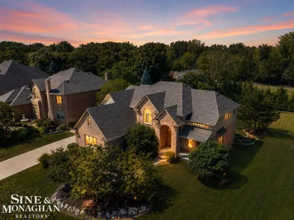 94 Ingram DR, Troy, MI 48098