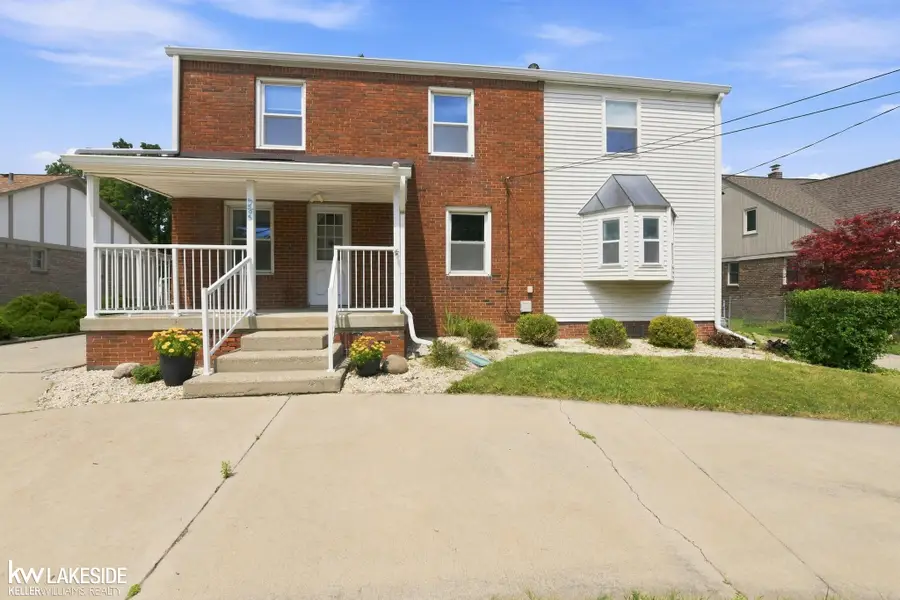 5563 NORTHLAWN DR, Sterling Heights, MI 48310 - #2