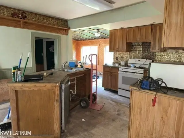 7882 Morrow RD, Cottrellville, MI 48039 - #3