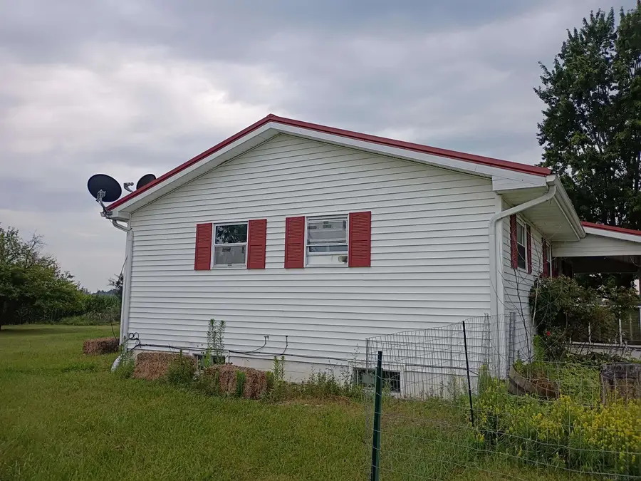 16463 Geddes RD, Hemlock, MI 48626 - #3