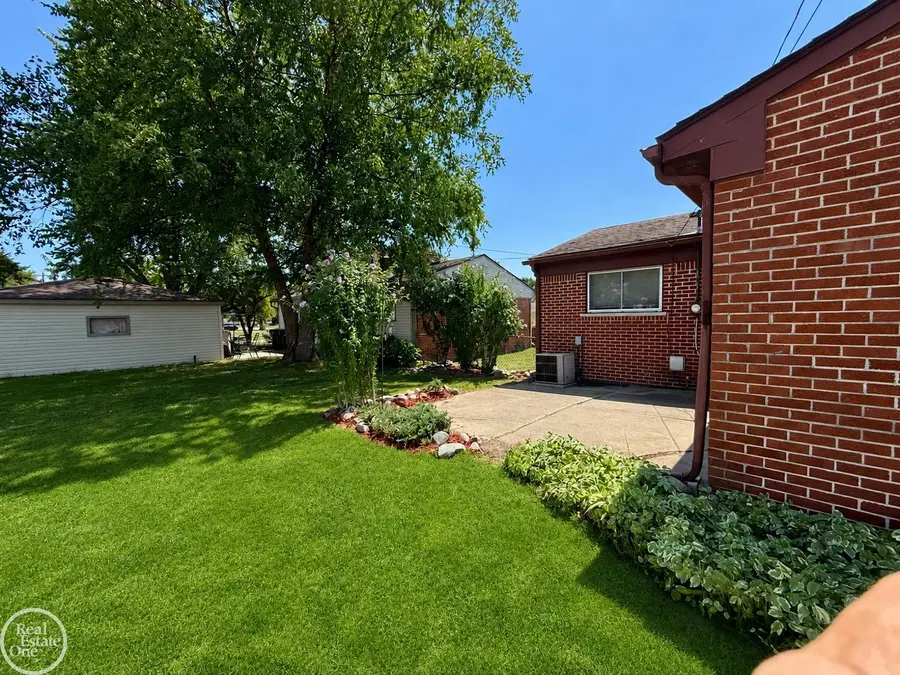 12053 Sorrento BLVD, Sterling Heights, MI 48312 - #3