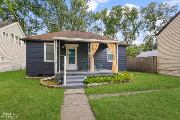 1312 E Harry AVE, HazelPark, MI 48030