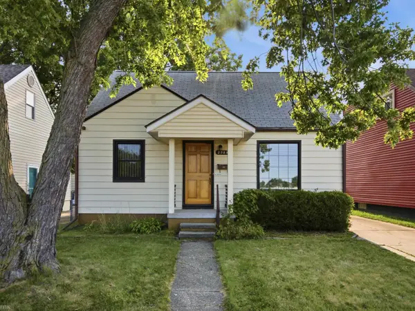 29850 John J ST, Roseville, MI 48066