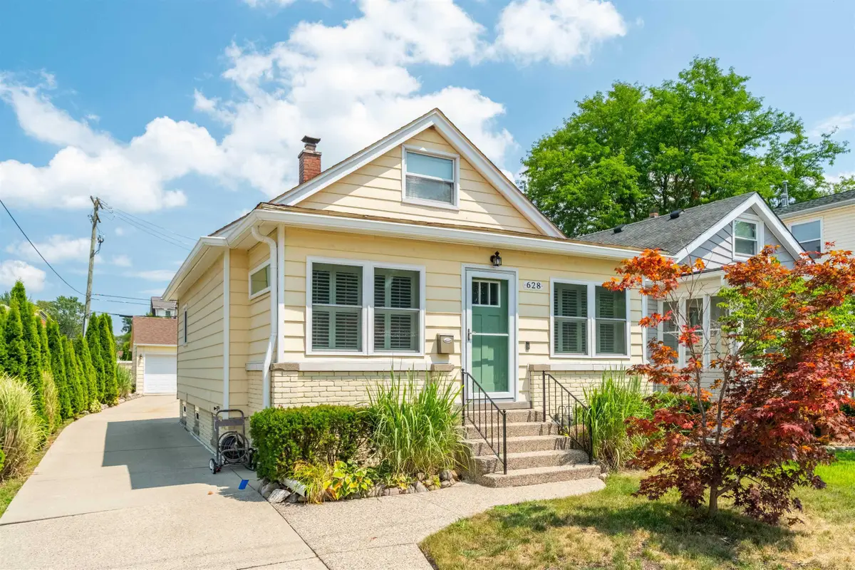 628 Notre Dame ST, Grosse Pointe, MI 48230 - #1
