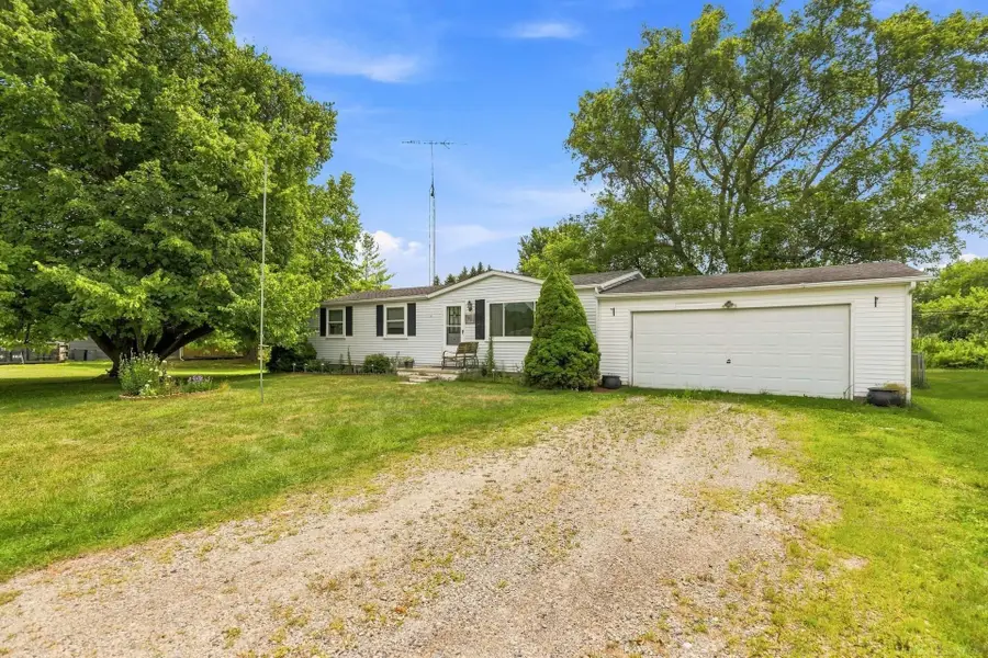 5982 Avalon CIR, Lexington, MI 48450 - #2
