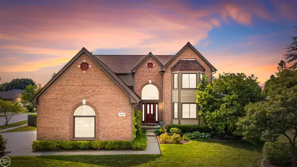 48037 Lafayette DR, Macomb, MI 48044