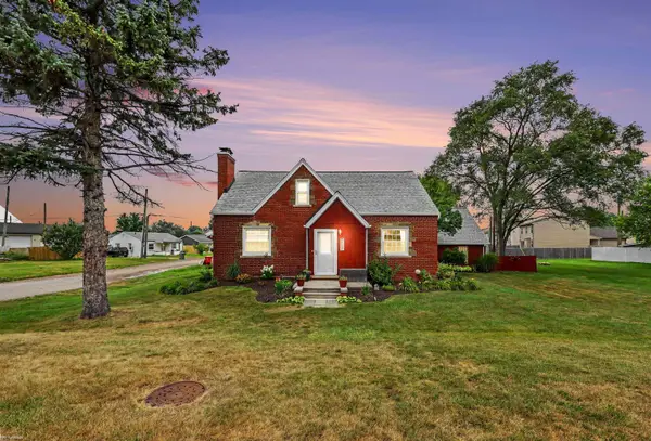 35746 Utica RD, ClintonTownship, MI 48035