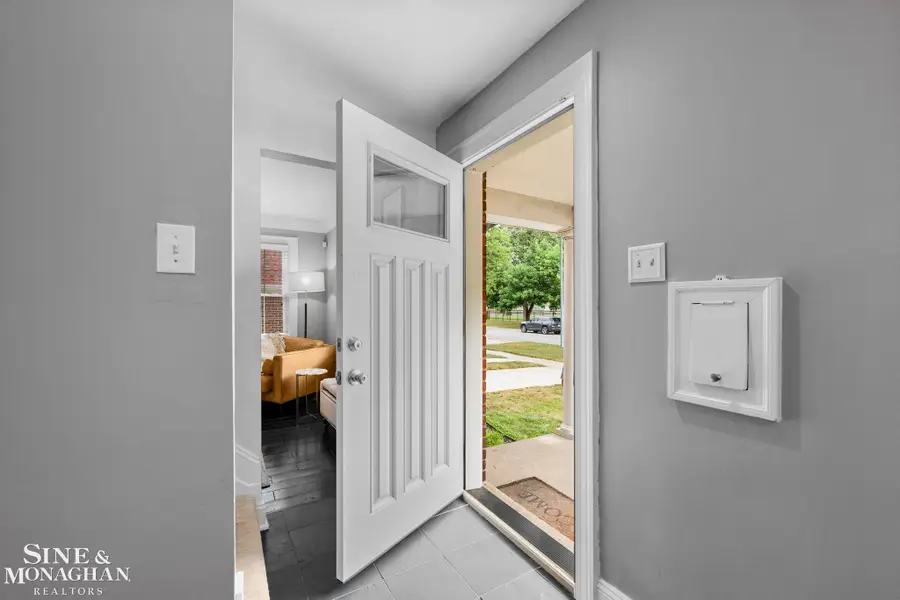 779 Saint Clair ST, Grosse Pointe, MI 48230 - #3
