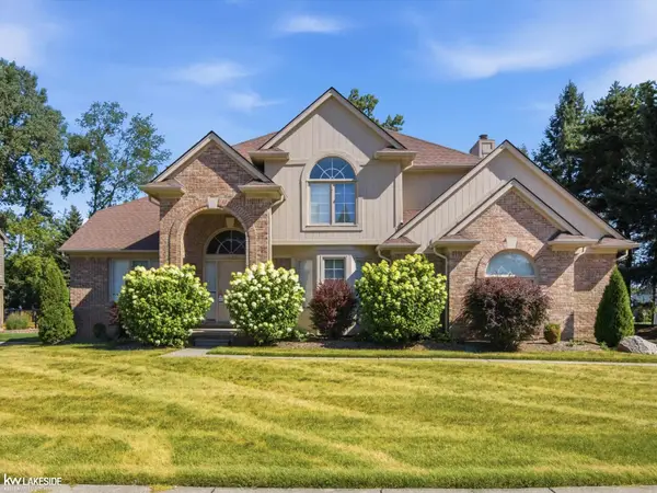 1026 Covington Place DR, RochesterHills, MI 48309