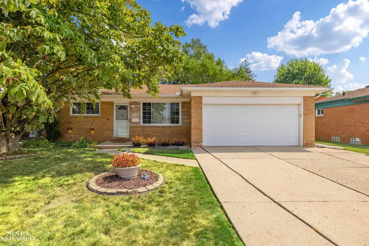 27342 Dover AVE, Warren, MI 48088 - #1