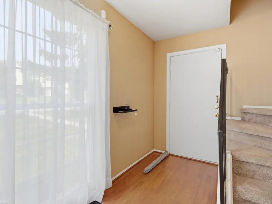 1328 Brook LN, Rochester Hills, MI 48306 - #2