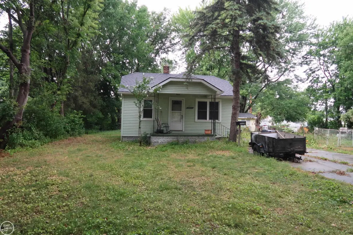 21919 Maxine St ST, Saint Clair Shores, MI 48080 - #1