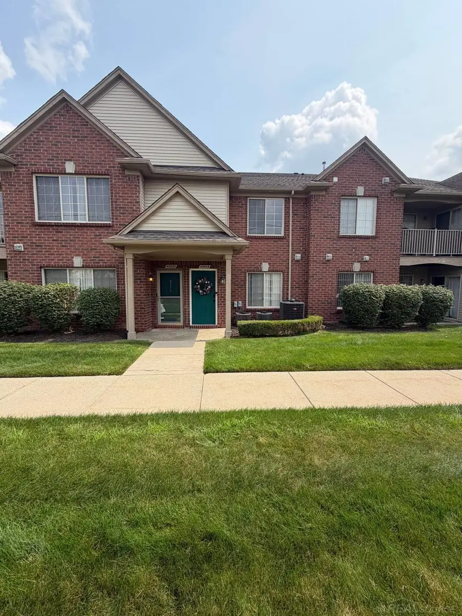 45543 Hidden view CT, Utica, MI 48315 - #2