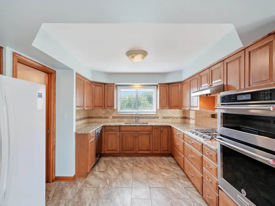 14597 Common RD, Warren, MI 48088 - #3
