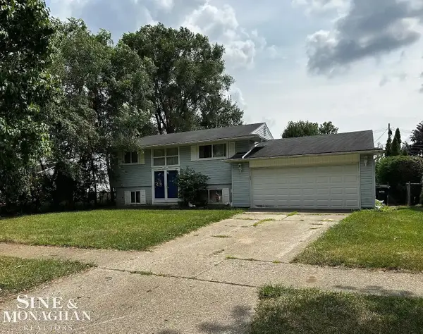 8476 Doncaster  DR, SterlingHeights, MI 48312